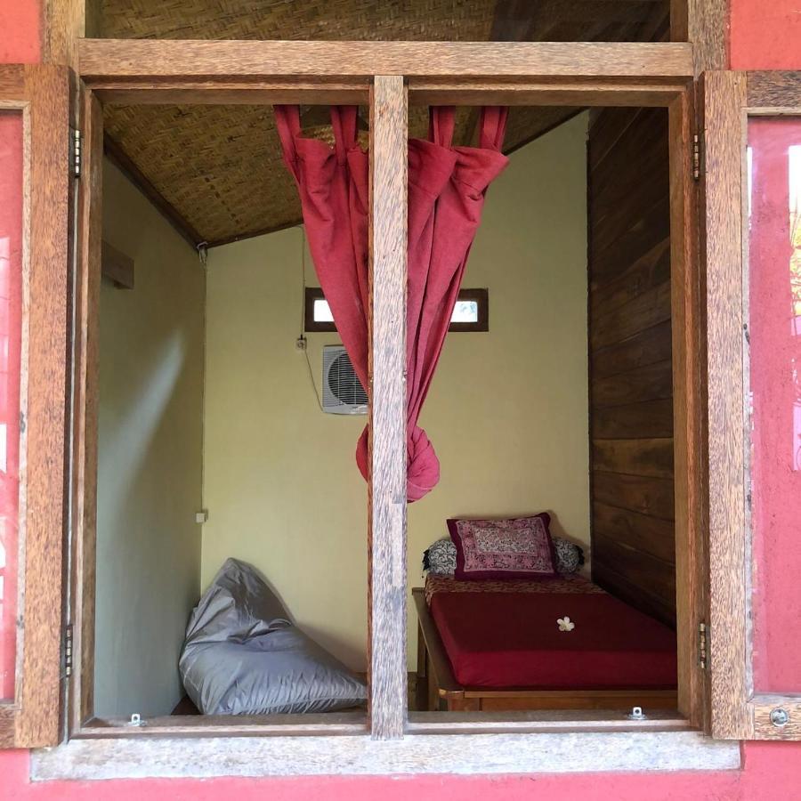 Ferienwohnung Harry'S Ocean House Pacitan Exterior foto