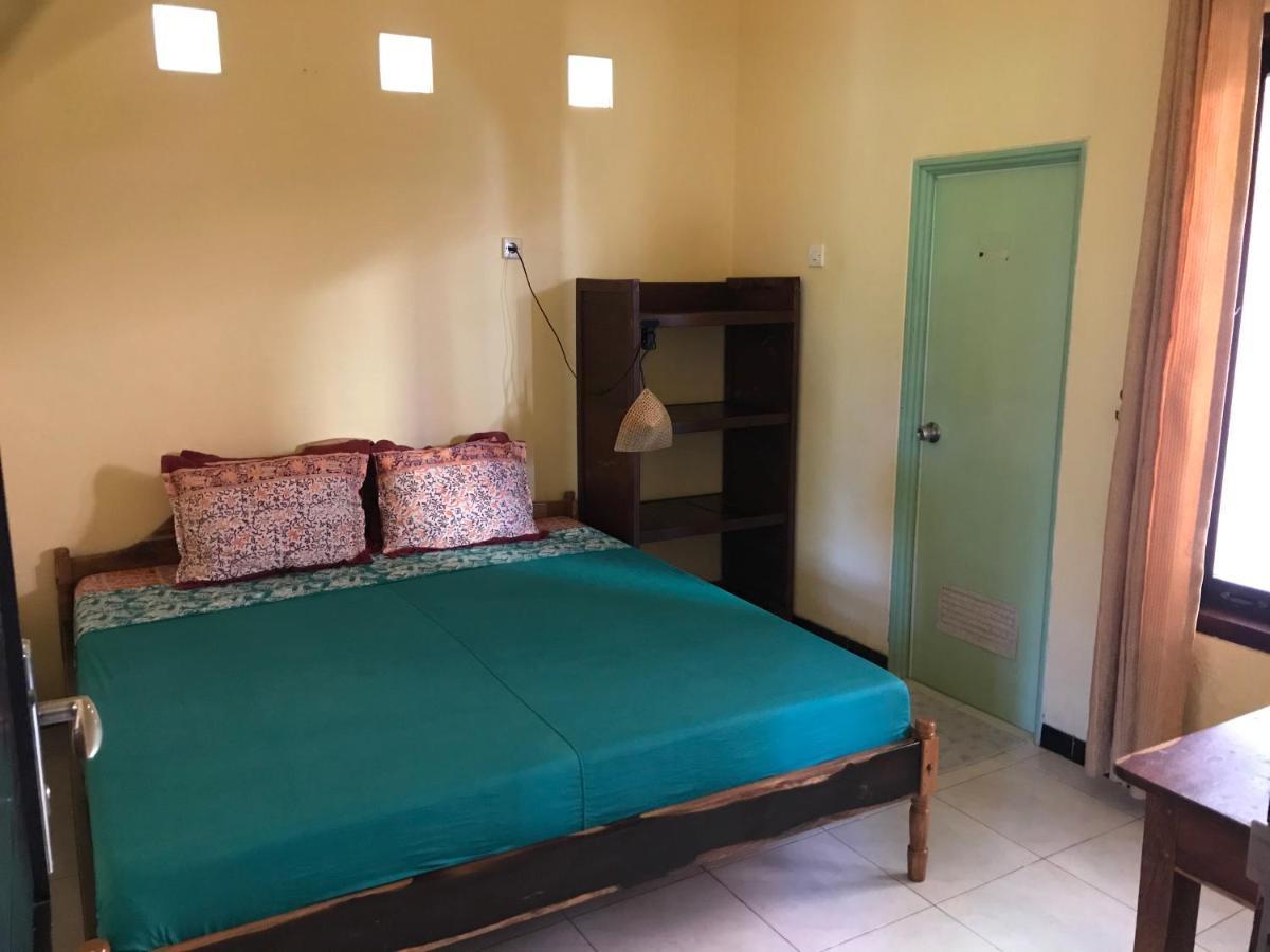 Ferienwohnung Harry'S Ocean House Pacitan Exterior foto