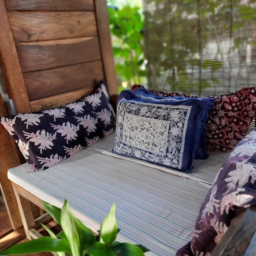 Ferienwohnung Harry'S Ocean House Pacitan Exterior foto