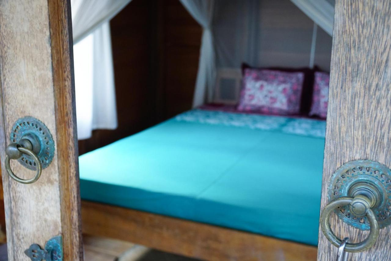 Ferienwohnung Harry'S Ocean House Pacitan Exterior foto