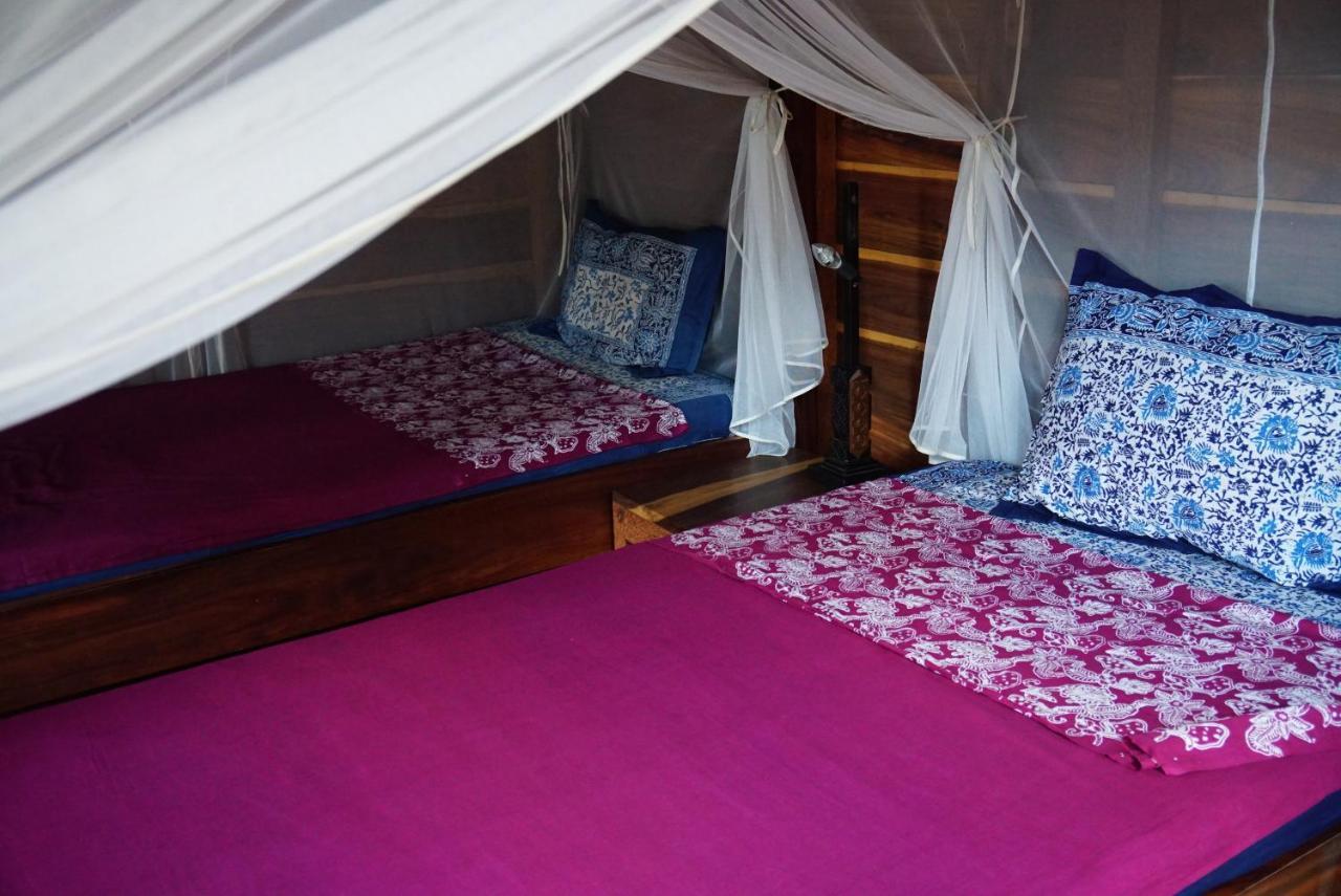 Ferienwohnung Harry'S Ocean House Pacitan Exterior foto
