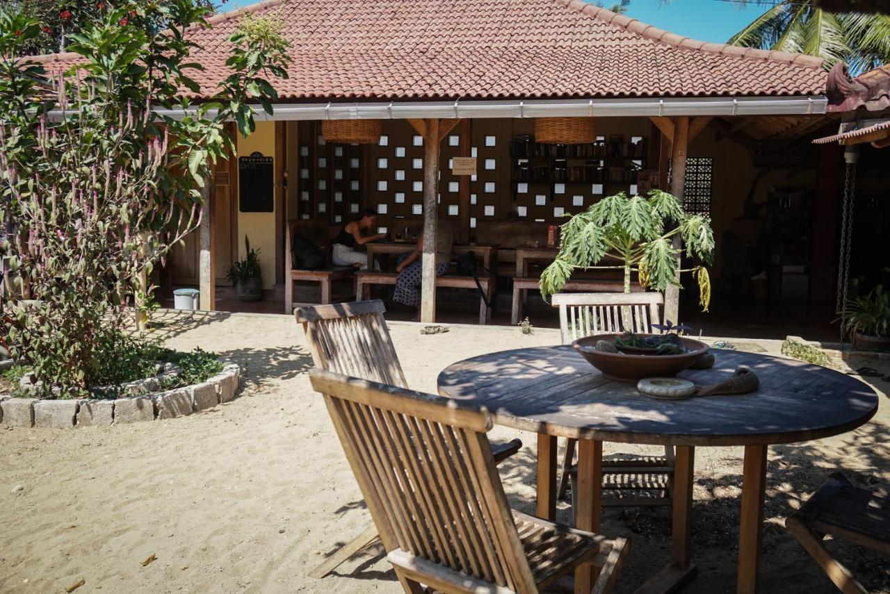 Ferienwohnung Harry'S Ocean House Pacitan Exterior foto