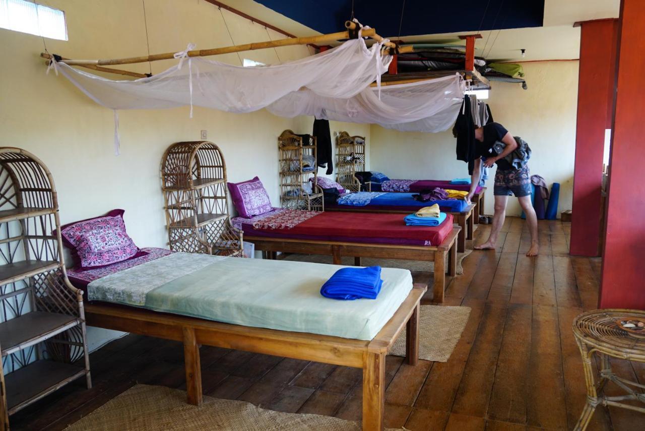 Ferienwohnung Harry'S Ocean House Pacitan Exterior foto