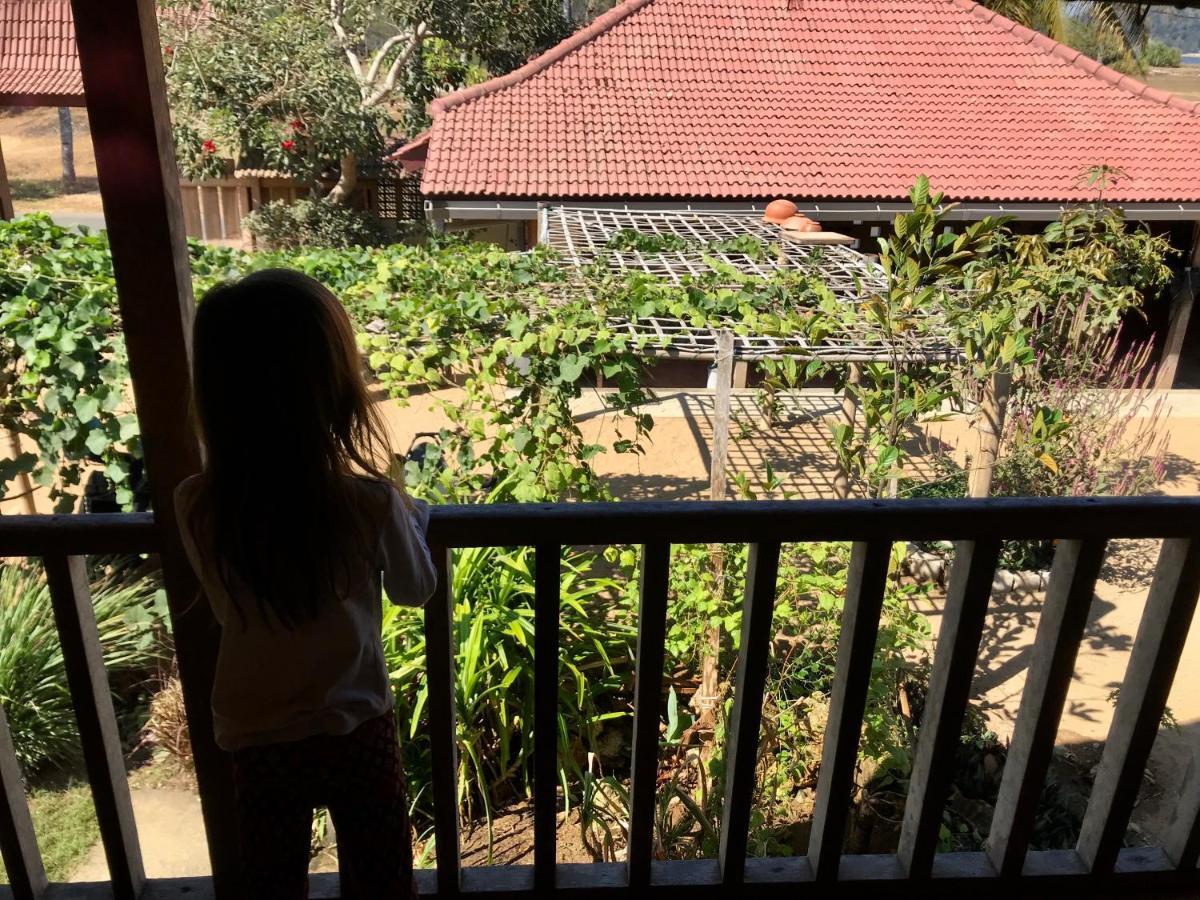 Ferienwohnung Harry'S Ocean House Pacitan Exterior foto